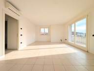 Visualizza le foto dell'immobile Visualizza le foto dell'immobile