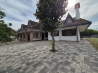 Visualizza le foto dell'immobile