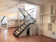 Visualizza le foto dell'immobile