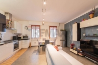 Visualizza le foto dell'immobile