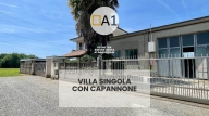 Visualizza le foto dell'immobile