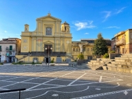 Visualizza le foto dell'immobile