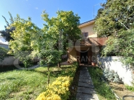 Visualizza le foto dell'immobile