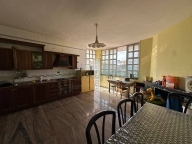 Visualizza le foto dell'immobile