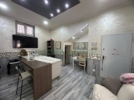 Visualizza le foto dell'immobile