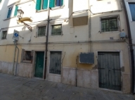 Visualizza le foto dell'immobile Visualizza le foto dell'immobile