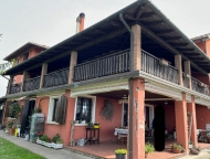 Visualizza le foto dell'immobile