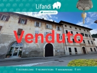 Visualizza le foto dell'immobile