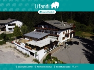 Visualizza le foto dell'immobile