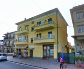 Visualizza le foto dell'immobile