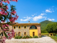 Visualizza le foto dell'immobile