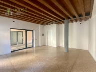 Visualizza le foto dell'immobile Visualizza le foto dell'immobile