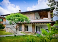 Visualizza le foto dell'immobile