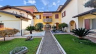 Visualizza le foto dell'immobile