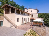 Visualizza le foto dell'immobile