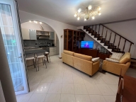 Visualizza le foto dell'immobile