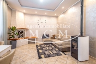 Visualizza le foto dell'immobile