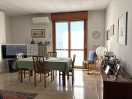 Visualizza le foto dell'immobile Visualizza le foto dell'immobile