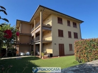 Visualizza le foto dell'immobile