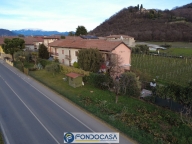 Visualizza le foto dell'immobile