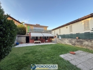 Visualizza le foto dell'immobile