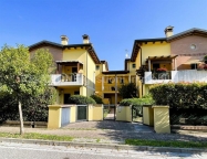 Visualizza le foto dell'immobile