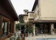 Visualizza le foto dell'immobile