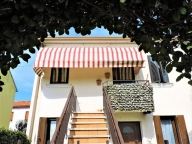 Visualizza le foto dell'immobile Visualizza le foto dell'immobile