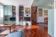 Visualizza le foto dell'immobile