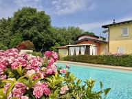 Visualizza le foto dell'immobile