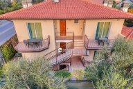 Visualizza le foto dell'immobile