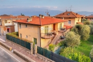 Visualizza le foto dell'immobile