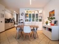 Visualizza le foto dell'immobile