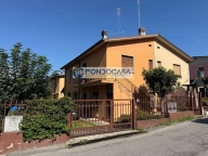 Visualizza le foto dell'immobile