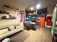 Visualizza le foto dell'immobile