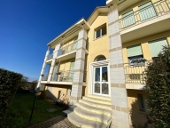 Visualizza le foto dell'immobile Visualizza le foto dell'immobile