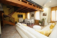 Visualizza le foto dell'immobile