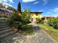 Visualizza le foto dell'immobile