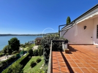 Visualizza le foto dell'immobile