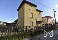 Visualizza le foto dell'immobile