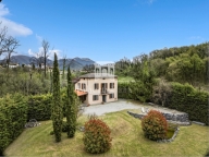 Visualizza le foto dell'immobile