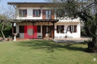 Visualizza le foto dell'immobile