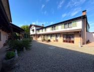 Visualizza le foto dell'immobile