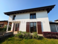 Visualizza le foto dell'immobile