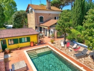 Visualizza le foto dell'immobile
