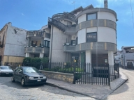 Visualizza le foto dell'immobile