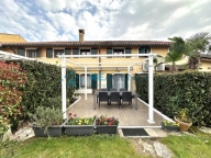 Visualizza le foto dell'immobile