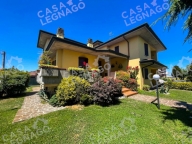 Visualizza le foto dell'immobile