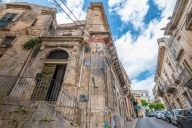 Visualizza le foto dell'immobile