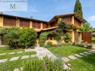 Visualizza le foto dell'immobile